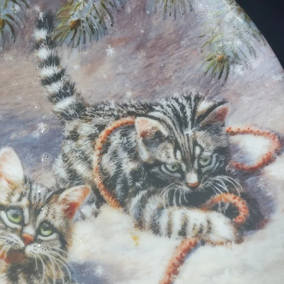 "Kittens with Mittens" Plate - Picture 2 of 8